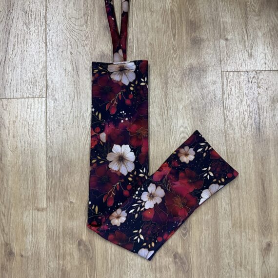 floral-deep-red-lyrcra-tie-in-tail-bag-for-horses-buggez-bugeyes