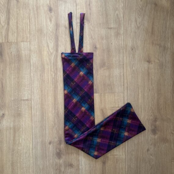 plaid-lyrcra-tie-in-tail-bag-for-horses-buggez-bugeyes